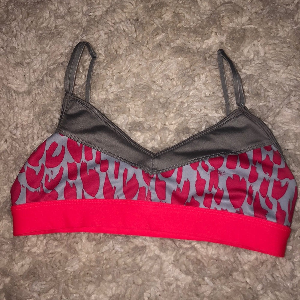 Alo sports bra